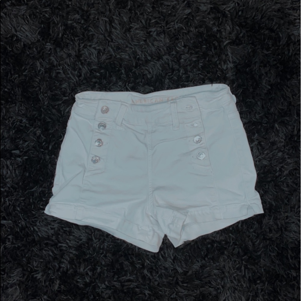 american eagle white denim shorts. size 4.